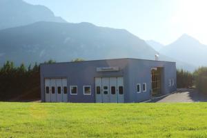 Officina meccanica a San Lorenzo Dorsino